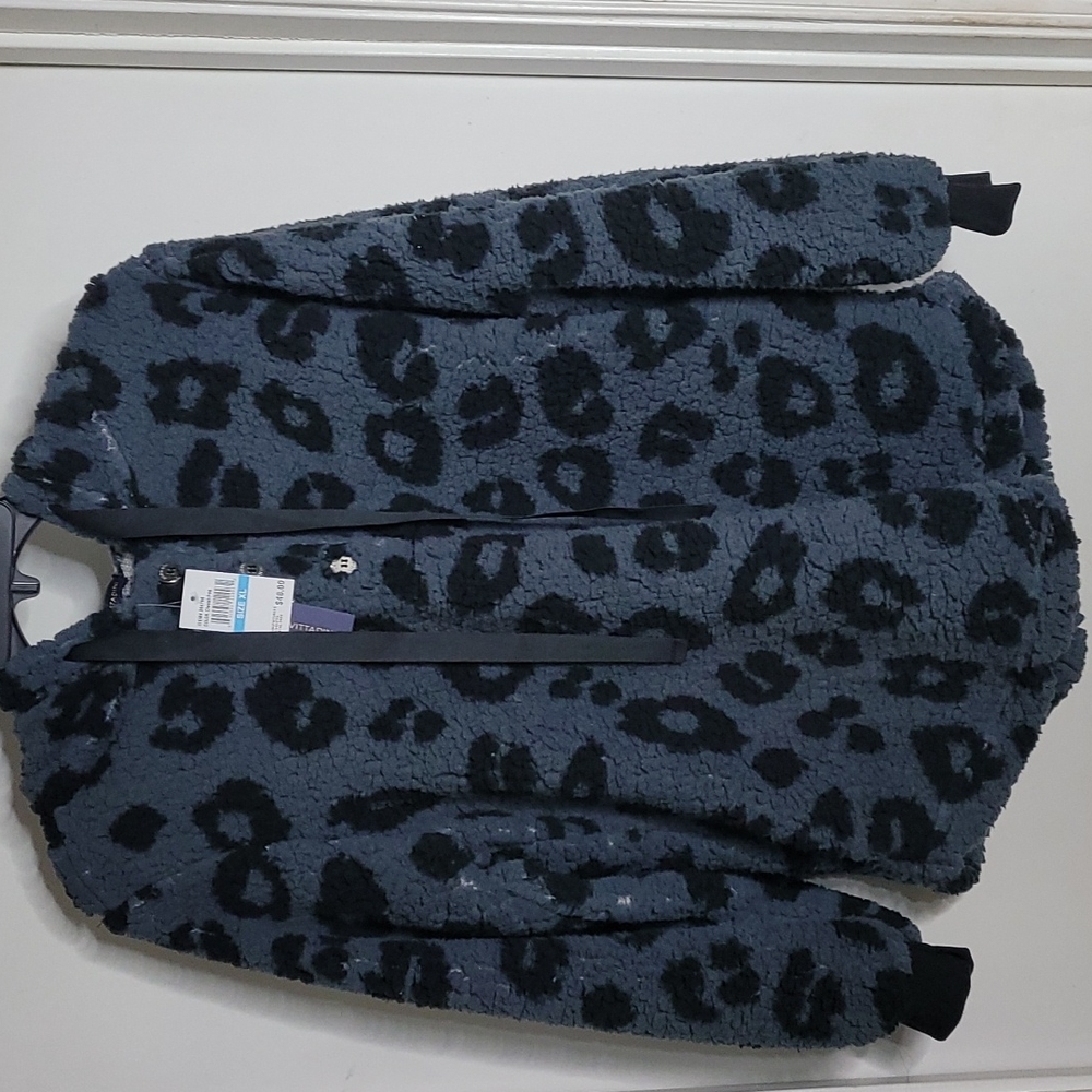 NWT Adrienne Vittadini pullover